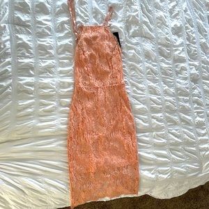 Lulus pink dress (size extra small)